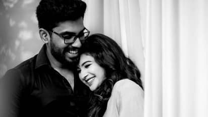 இன்ஸ்டாகிராமில் வலம் வரும் காதல் ஜோடிகள் சீரியல் !  நடிகை சரண்யாவின் காதலன் புகைப்படங்கள் உள்ளே !