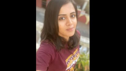 மேக் அப் இல்லனாலும் பியூட்டி தான் ! இன்ஸ்டாகிராமில் கலக்கும் அஞ்சனா ரங்கன் !