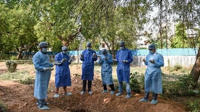 சுடுகாடும் கல்லறையும் மூடப்பட்டால் முஸ்லிம்களின் மையவாடிகள் திறக்கும்..! நேசக்கரம் நீட்டும் எஸ்டிபிஐ..!