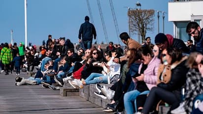 'എല്ലാം ജനങ്ങളുടെ ഉത്തരവാദിത്തം'; മരണം രണ്ടായിരത്തോടുത്തിട്ടും ലോക്ക്ഡൗണും സാമൂഹിക അകലവുമില്ലാത്ത രാജ്യം