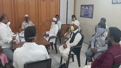 ఆ ఆస్పత్రుల్లో ముస్లీం రోగుల పట్ల వివక్షత: గంగులకు మతపెద్దల ఫిర్యాదు