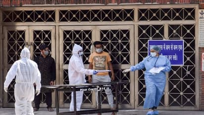 কলকাতায় কোভিড চিকিৎসায় হাসপাতালের বেডের কী অবস্থা,জেনে নিন সেই কাহিনি