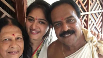 குறையாத ரசிகர்களுடன் குறையாத அழகு அனுஷ்கா எப்படி இருந்தாலும் அழகு தான் ! இன்ஸ்டாகிராமில் பெருகும் ரசிகர்கள் !