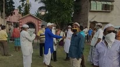 মসজিদ থেকে ত্রাণ গেল মন্দিরে, লকডাউনে সম্প্রীতির নজির এ রাজ্যে