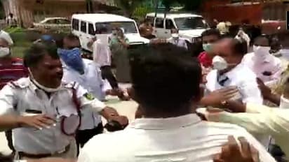 ಕೊರೋನಾ ಪರೀಕ್ಷೆಗೆ ಅಡ್ಡಿ: ಜೆಡಿಎಸ್ MLC ಮತ್ತು ಅವರ ಚೇಲಾಗಳ ವಿರುದ್ಧ ಕೇಸ್ ಬುಕ್..!