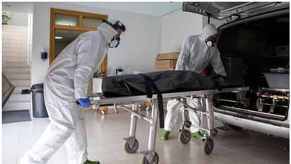 കൊവിഡ് ബാധിച്ച് മരിച്ച ഡോക്ടറുടെ മൃതദേഹം വീണ്ടും പുറത്തെടുത്ത് സംസ്കരിക്കില്ല; വീട്ടുകാരുടെ ആവശ്യം തള്ളി