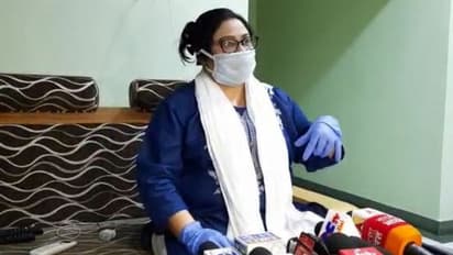 বাড়ির বাইরে বেরোতেই হুলুস্থুলু, দেবশ্রী চৌধুরীকে নিয়ে শোরগোল রায়গঞ্জে