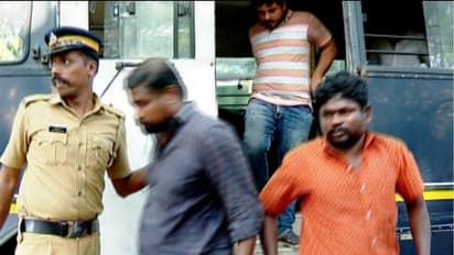 ഗുണ്ടാ നേതാവിനെ കൊലപ്പെടുത്താൻ തമിഴ്നാട്ടിൽ നിന്ന് ക്വട്ടേഷൻ സംഘം: മുഖ്യപ്രതിയടക്കം രണ്ട് പേർ കൂടി പിടിയില്