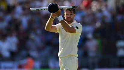 41 ఏళ్ల వయసులో నెం.1 బౌలర్గా జేమ్స్ అండర్సన్... ఐసీసీ ర్యాంకింగ్స్లో అశ్విన్, జడేజా హవా...