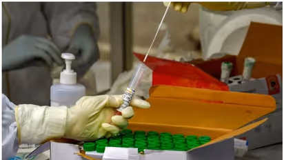 తెలంగాణలో కొత్తగా 11 మందికి పాజిటివ్, 1000కి చేరిన కేసులు: హైదరాబాద్లోనే అత్యధికం