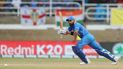 കോലി മാത്രമാണോ കേമന്, നിങ്ങള് അവനിലേക്ക് നോക്കൂ; പാക് യുവതാരത്തെ പുകഴ്ത്തി ടോം മൂഡി