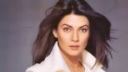 'এই লাইনে আমি নাচব না,  কথা পাল্টান', সুস্মিতার দাবিতেই বদলেছিল হিট গানের লিরিক্স