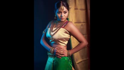 மாராப்பு எங்கம்மா... வித்தியாசமாய் சேலை கட்டிய ஷாலு ஷம்முவை பங்கம் செய்யும் நெட்டிசன்கள்...!