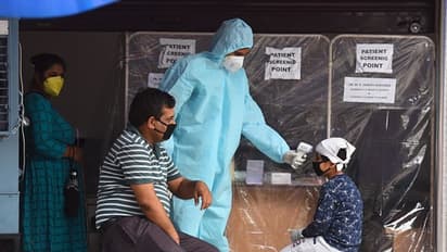 രാജ്യത്തെ റെഡ് സോണുകളുടെ എണ്ണം കുറഞ്ഞു; നിർബന്ധിത കൊവിഡ് പരിശോധന വേണ്ടെന്ന് കേന്ദ്രം