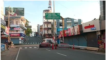 കോട്ടയം- ആലപ്പുഴ ജില്ലാ അതിര്ത്തികള് അടയ്ക്കും; ഇളവ് ചികിത്സാ യാത്രയ്ക്കും, ചരക്ക് നീക്കത്തിനും