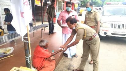 'ഈ ചില്ലറ തുട്ടുകൾക്കുള്ളത് കോടികളുടെ മൂല്യം'; സമ്പാദ്യമെല്ലാം ദുരിതാശ്വാസ നിധിലേക്ക് നൽകി കുട്ടപ്പൻ