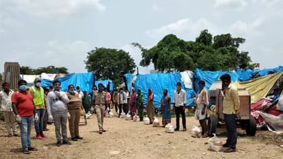 ಲಾಕ್‌ಡೌನ್‌: ಬಡಜನರಿಗೆ ದಿನಸಿ ಸಾಮಾಗ್ರಿ ವಿರತಣೆ