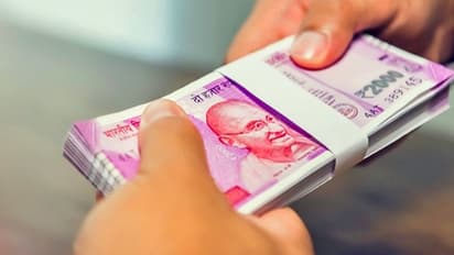 লকডাউনে বড় ঘোষণা, সেভিংস অ্যাকাউন্টে বিপুল হারে সুদ দিচ্ছে এই ব্যাঙ্কগুলি