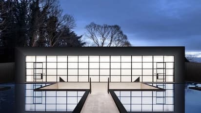 ഗോസ്റ്റ് ഹൗസ് വിൽപനയ്ക്ക്, വില 23 കോടി!