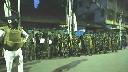 Howrah defies lockdown, violators attack policemen in West Bengal's red zone