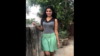 மெல்லிய மேலாடையில் கலக்கும் தர்ஷா குப்தா..கண்ணை கட்டும் கிளாமர்..