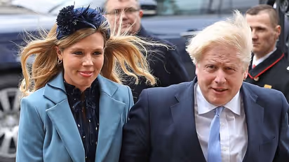 করোনা যুদ্ধ জেতার পরেই এল সুখবর, পুত্র সন্তানের বাবা হলেন ব্রিটিশ প্রধানমন্ত্রী