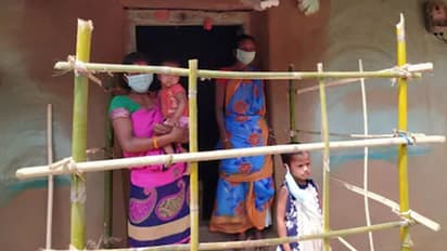 कोरोना का रोकने आदिवासियों ने घर के आगे बांस-बल्ली से खींच दी लक्ष्मण रेखा, कोई नहीं लांघ सकता