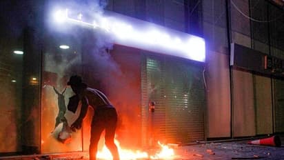 കൊവിഡ്: വിവിധ രാജ്യങ്ങളിൽ കലാപം പടരുന്നു