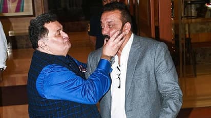 కష్టకాలంలో నాతో ఉన్నారు.. సంజయ్‌ దత్‌ భావోద్వేగం