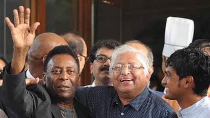 फुटबॉल में भारत को गोल्ड दिलाने वाले पूर्व कप्तान चुनी गोस्वामी का निधन, क्रिकेट के भी थे माहिर खिलाड़ी