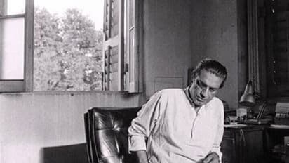 'কাগজের টুকরোতেই গল্পের দৃশ্যায়ন', ইতিহাসে মোড়া কালজয়ী সিনেমা 'পথের পাঁচালী'