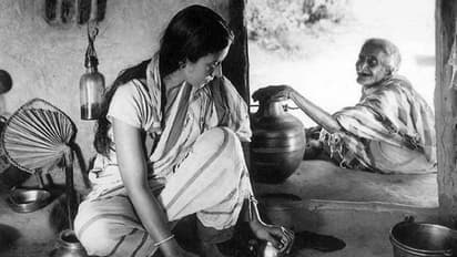 পথের পাঁচালীর জন্য লেখা হয়নি কোনও চিত্রনাট্য, গল্প ও ছবির যে অংশগুলি সম্পূর্ণ আলাদা