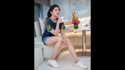 పబ్ బిజినెస్ నుంచి తప్పుకున్న ప్రణీత.. కారణం చెప్పిన బాపు బొమ్మ