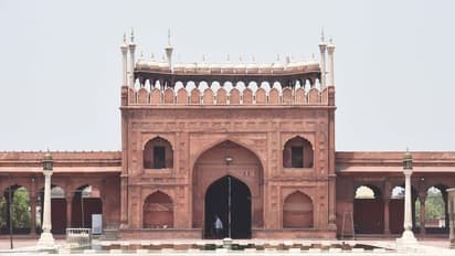 লকডাউনের ৪০ দিন পরেও সামাজিক দূরত্বে জোর, স্বাস্থ্য় মন্ত্রকের তালিকায় দ্বিতীয় স্থানে গুজরাত