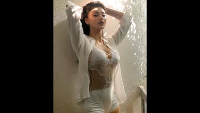 বনি কাপুরের সঙ্গে গোপন সম্পর্কে উর্বশী, ভাইরাল ছবি নিয়ে সরব অভিনেত্রী