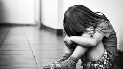 16 കാരിയുടെ ചികിത്സയ്ക്ക് പണമില്ല; 12 കാരിയായ മകളെ 46 കാരന് വിറ്റ് മാതാപിതാക്കള്