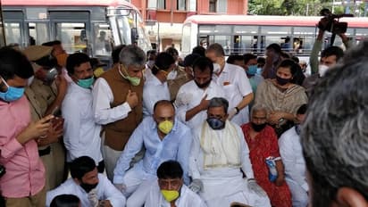 'ಕೈ ನಾಯಕರ ಕತೆ ರೋಮ್ ರಾಜನ ಸ್ಥಿತಿಯಾಗಿದೆ ಭರ್ಜರಿ ಬಯಲು ನಾಟಕ'