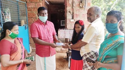 സമ്മാനം ലഭിച്ച തുക ദുരിതാശ്വാസ നിധിയിലേക്ക് നല്‍കി ലോട്ടറി വില്‍പ്പനക്കാരന്‍