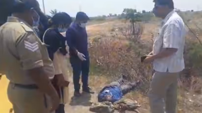 ರಸ್ತೆ ಪಕ್ಕ ಬಿದ್ದಿದ್ದ ವ್ಯಕ್ತಿಯ ರಕ್ಷಿಸಿ ಮಾನವೀಯತೆ ಮೆರೆದ ಮಾಜಿ ಶಾಸಕ ಸಿರಾಜ್ಶೇಕ್