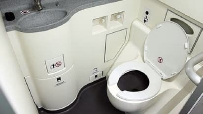 వారం రోజులగా బాత్రూమ్ లోనే కరోనా రోగి మృతదేహం