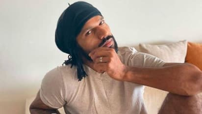 লকডাউনে গব্বরের নতুন লুক,'বাব্বু' বলে সম্বোধন ভাজ্জির