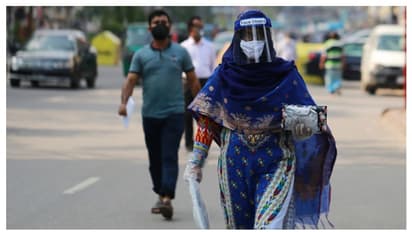 বাংলাদেশে করোনার হাইজাম্প, উদ্বেগ বাড়িয়ে এগারো হাজারে পৌঁছলো আক্রান্তের সংখ্যা