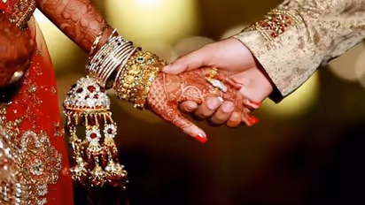 इन 4 राशि वाले लोग लव मैरेज के मामले में होते हैं लकी, करते हैं अपनी पसंद से शादी