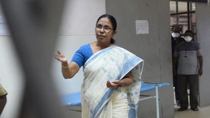 കൊവിഡിനെ പിടിച്ചുകെട്ടിയ 'കേരള മോഡല്‍' ലോകത്തിന് മാതൃക; അഭിനന്ദിച്ച് കര്‍ണാടക, ശൈലജയോട് സഹായം തേടി മന്ത്രി