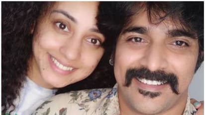 ഞങ്ങളുടെ ആത്മാവ് ഒന്ന്; വിവാഹ വാര്ഷികം ആഘോഷിച്ച് പേളിയും ശ്രീനിഷും