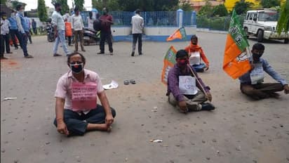 রেশন দুর্নীতির অভিযোগে প্রতীকী অনশন, রামপুরহাটে গ্রেফতার ৯ জন বিজেপি নেতা