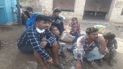 ಉದ್ಯೋಗವಿಲ್ಲದೇ ಕೈಯಲ್ಲಿದ್ದ ದುಡ್ಡೆಲ್ಲಾ ಖಾಲಿ: ನಡೆದುಕೊಂಡೇ ರಾಜಸ್ಥಾನಕ್ಕೆ ಹೊರಟ ಬಡ ಕುಟುಂಬಗಳು..!