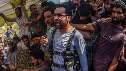 पाकिस्तान को झटका: नाइकू का नेटवर्क तोड़ने में जुटी सुरक्षा एजेंसियां