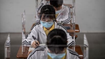 വൈറസ് പകരാതിരിക്കാന്‍ പുതിയ 'ഐഡിയ'യുമായി സ്‌കൂള്‍ അധികൃതര്‍