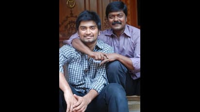 கையில் துப்பாக்கியுடன் அதர்வா.. தீப்பிடிக்கும் போஸ்டரை வெளியிட்ட பிரபலம். படம் எப்ப ரிலீஸ் தெரியுமா?